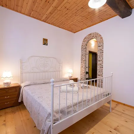Lejlighed Petit Coeur Dans L' Ancien Village In Brovello - Happy Rentals *