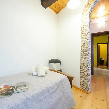 Petit Coeur Dans L' Ancien Village In Brovello - Happy Rentals Lejlighed *