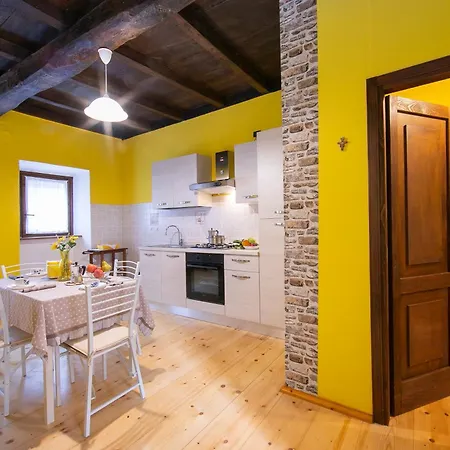 Petit Coeur Dans L' Ancien Village In Brovello - Happy Rentals * Brovello-Carpugnino