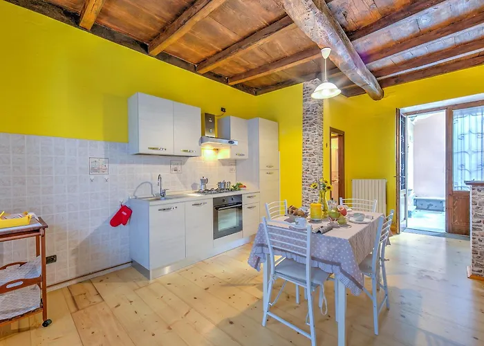 Petit Coeur Dans L' Ancien Village - Happy Apartament
